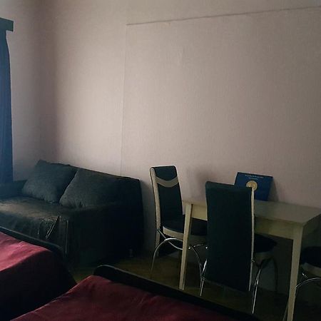 Homestay Nika Тбілісі Екстер'єр фото