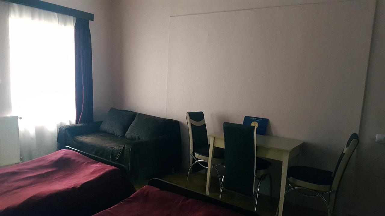 Homestay Nika Тбілісі Екстер'єр фото